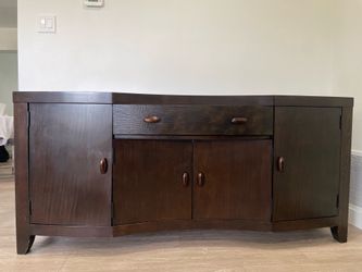 sideboard/buffet cabinet