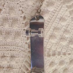 Skateboard Keychain With Functioning Wheels 