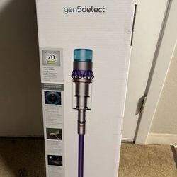 Dyson Gen5 detect Cordless Vacuum Cleaner. New! Sealed!