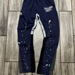 Navy Gallery Dept white sweatpants Size Medium