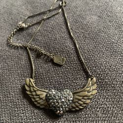 Beautiful  Heart wings Pendant Necklace