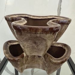 Pocketed planter pot. Looks new $55 Approx  8 in tall and 11 inch across longest