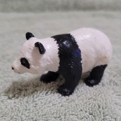 Baby Panda Cub Bear PVC Plastic Action Figure Toy 1996 Safari Ltd 1.5" Tall.
