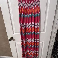 super cute sleeveless maxi dress,  size small