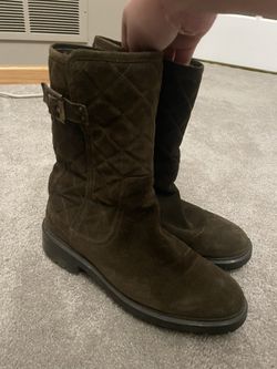 EUC Aquatalia Suede Boots 
