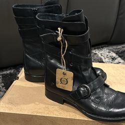 NWT: Born Women’s Boots