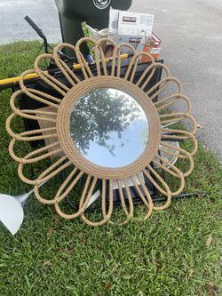 Flower mirror