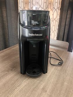 Baby Brezza Formula Pro Bottle Maker