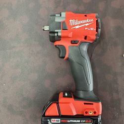 Milwaukee 3/8” Impact Wrench W/battery