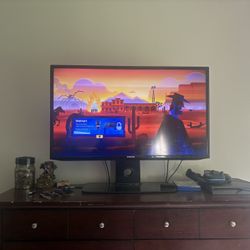 42in Samsung TV with Roku And Remote 