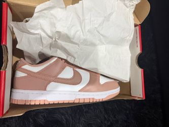 NIKE DUNKS NUDE