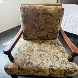 MOVING OUT SALE: Reading Chair