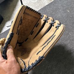 Softball Mitt
