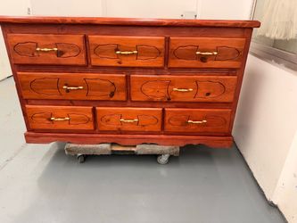 8 Drawer Dresser