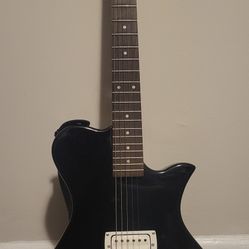 First Act me537 Black