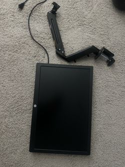 Monitor with mount arm
