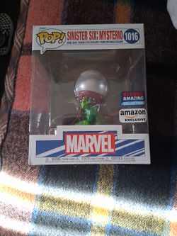 MARVEL FUNKO POP/ BOBBLE-HEAD