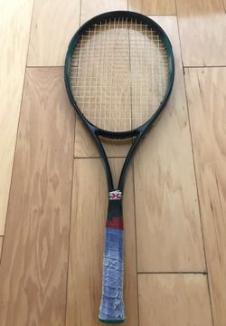 Tennis racket