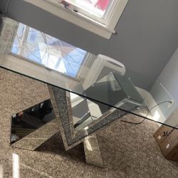 Dining Table !! 49 Dollar With Finance 