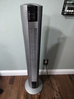 Oscillating tower fan