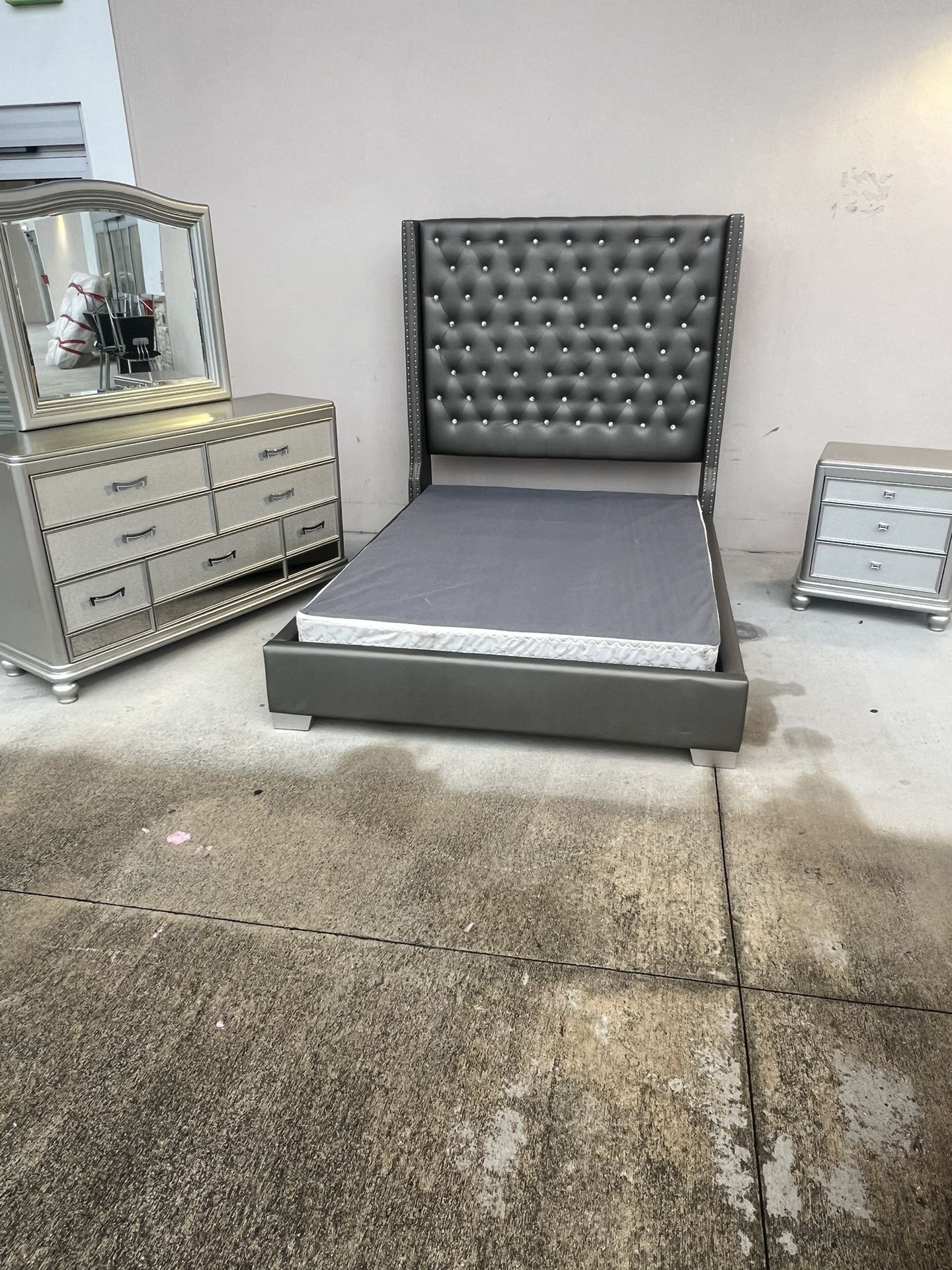 Beautiful Grey Gray Silver Diamond Rhinestone Queen Size Bedroom Set Nightstand Dresser Wardrobe Closet Chest Box Spring Modern Contemporary