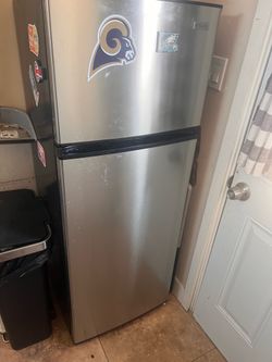 Apartment Size Refrigerators