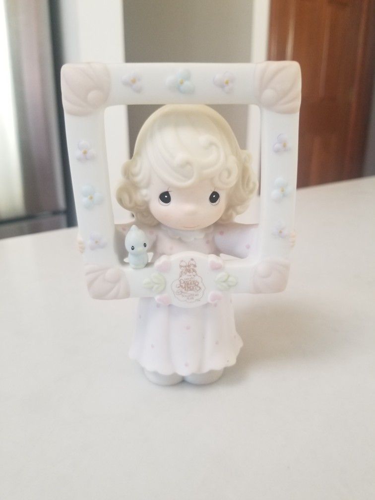 Precious Moments 1996 "You're As Pretty as A Picture" C0116 With Box