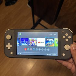 Nintendo Switch Lite Diamond Gray 16 GB With Pokémon Diamond Game