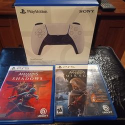 BRAND NEW IN BOX PS5 CONTROLLER AND ASSASSIN'S CREED GAMES LOT $120 FINAL PRICE READ DESCRIPTION AND SEE 👀 ALL PICTURES