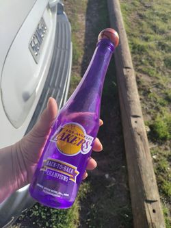 NBA-  LAKER'S ( STAMPED. 2010 ).        PICK ⛏️ UP ONLY
