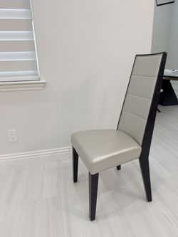Set Of Two Beautiful Luxury Chairs Wood And Leather