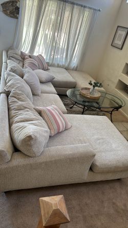 Couch nice soft great shape for a family
