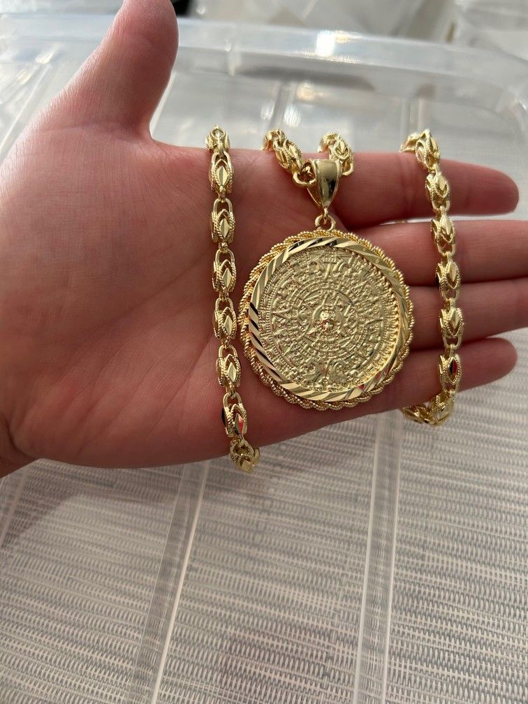 Turkish Chain With Aztec Calendar