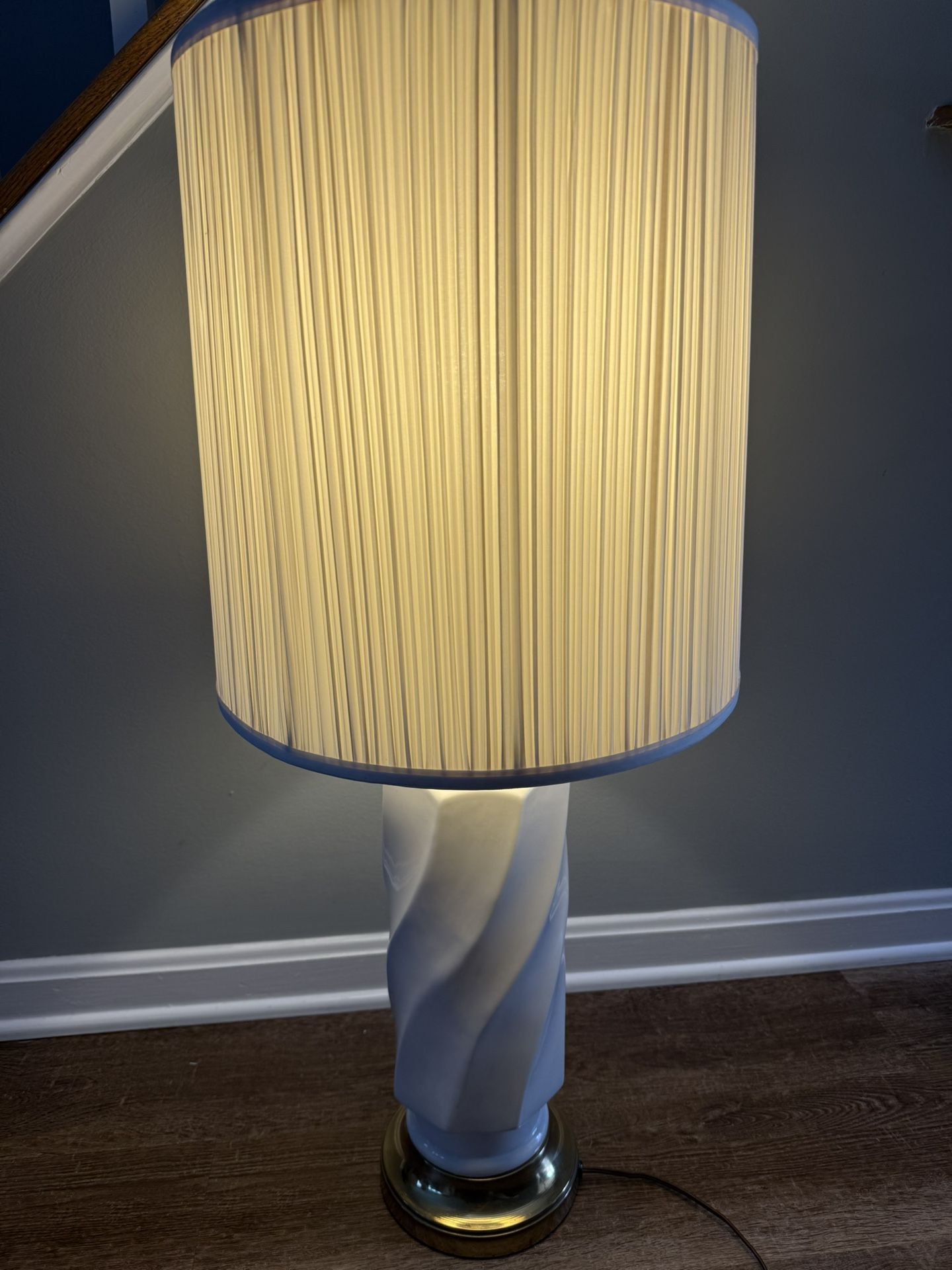Vintage Roseart Table Lamp – Fifth Ave, N.Y. (Custom Tailored)
