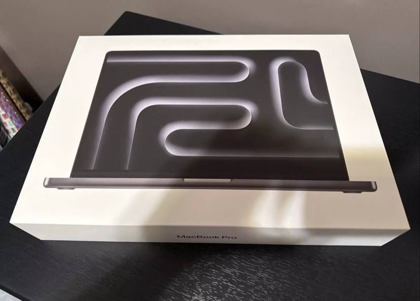 MacBook Pro 16inch M4 Max