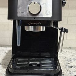 Delonghi Expresso Machine