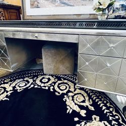 AICO By Michael Amini  Hollywood Swank DESK