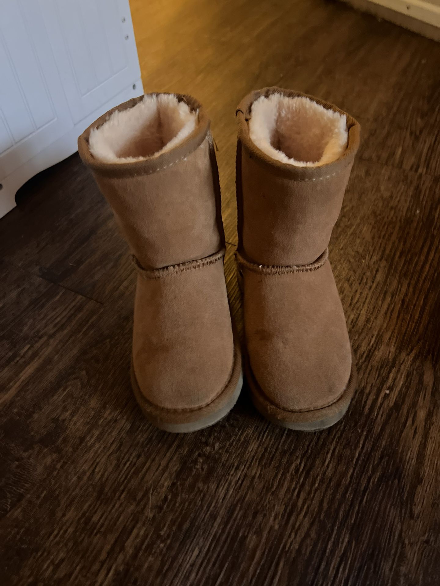 Kids size UGGS 