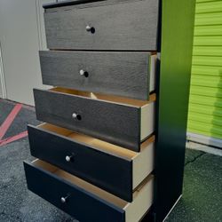New Dressers! 5-Drawer Chest In Black ✨