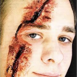 Slashed Eye Woochic Latex Appliance Injury 