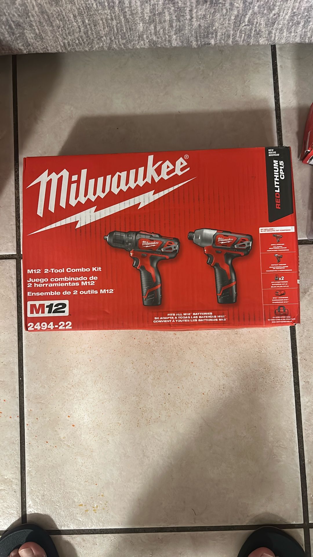 Milwaukee M12 Drill Set 