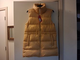 Women's Helly Hansen Puffy vest size large brand new Mustard Yellow