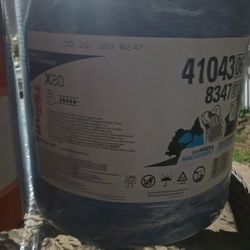 1 Dispenser 1 Hands Sopa Gojo 5000  ml and 1 Big Roll Towels Paper Hands  Everything is new.