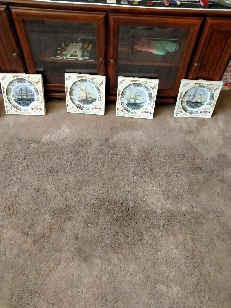 Churchill's Collectible Plate Series 4 Of Them And Are All Different 