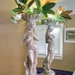 Statue Lamp 