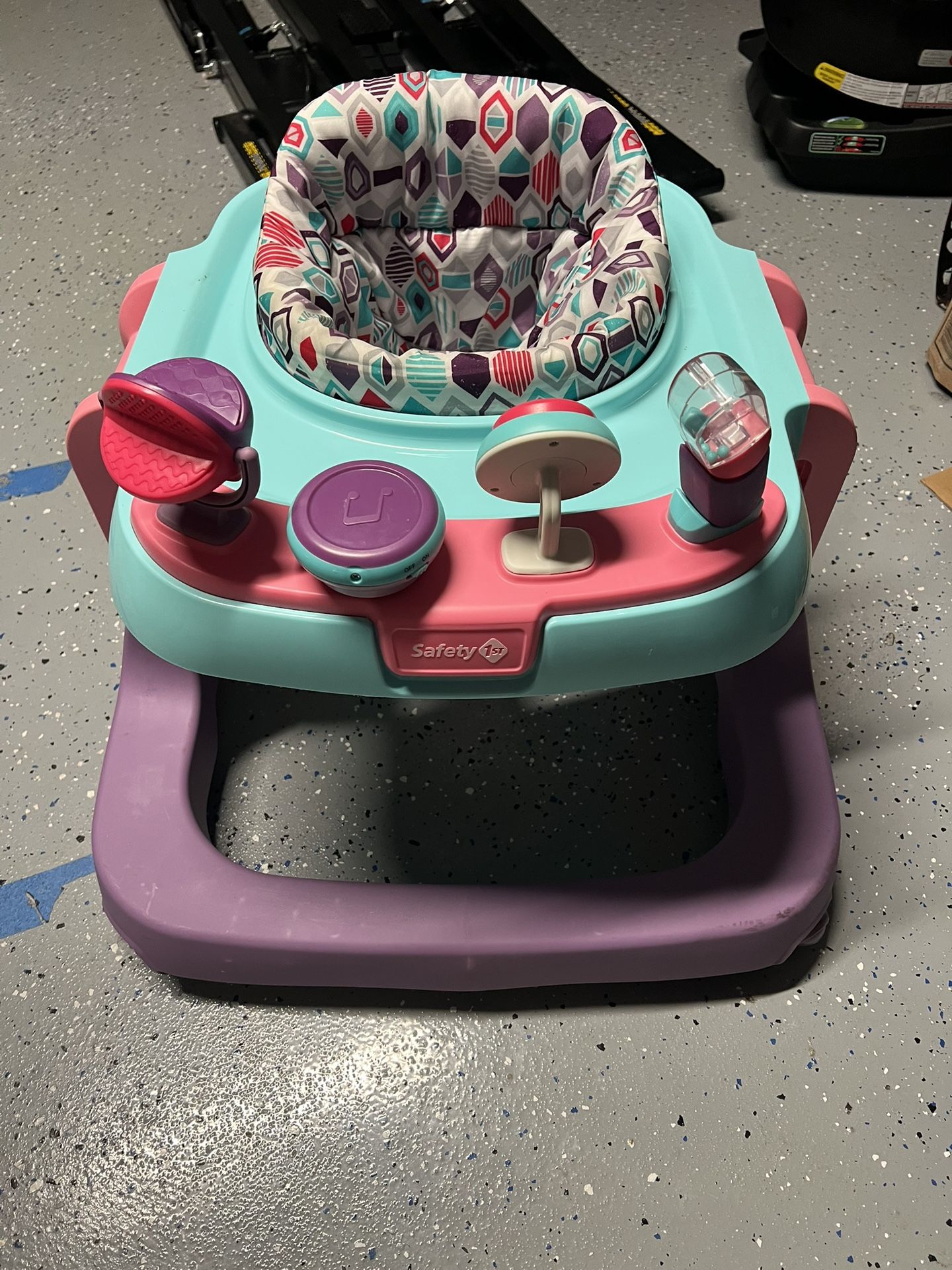 Safety 1st Baby Walker