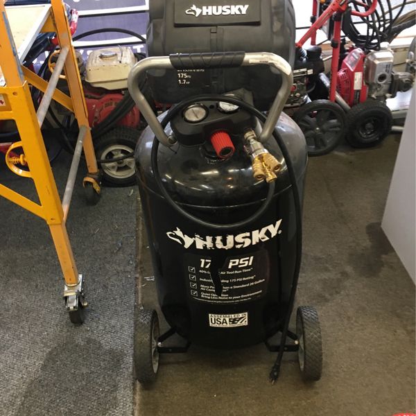 Husky 30 Gallon Upright Air Compressor for Sale in Lynnwood, WA OfferUp