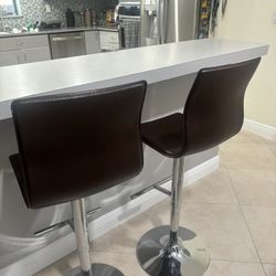 Bar Stools High Adjustable Like new