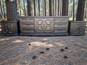 Oversized Thomasville Dresser & Nightstands 3pc Bedroom Set Solid Wood Black Satin New