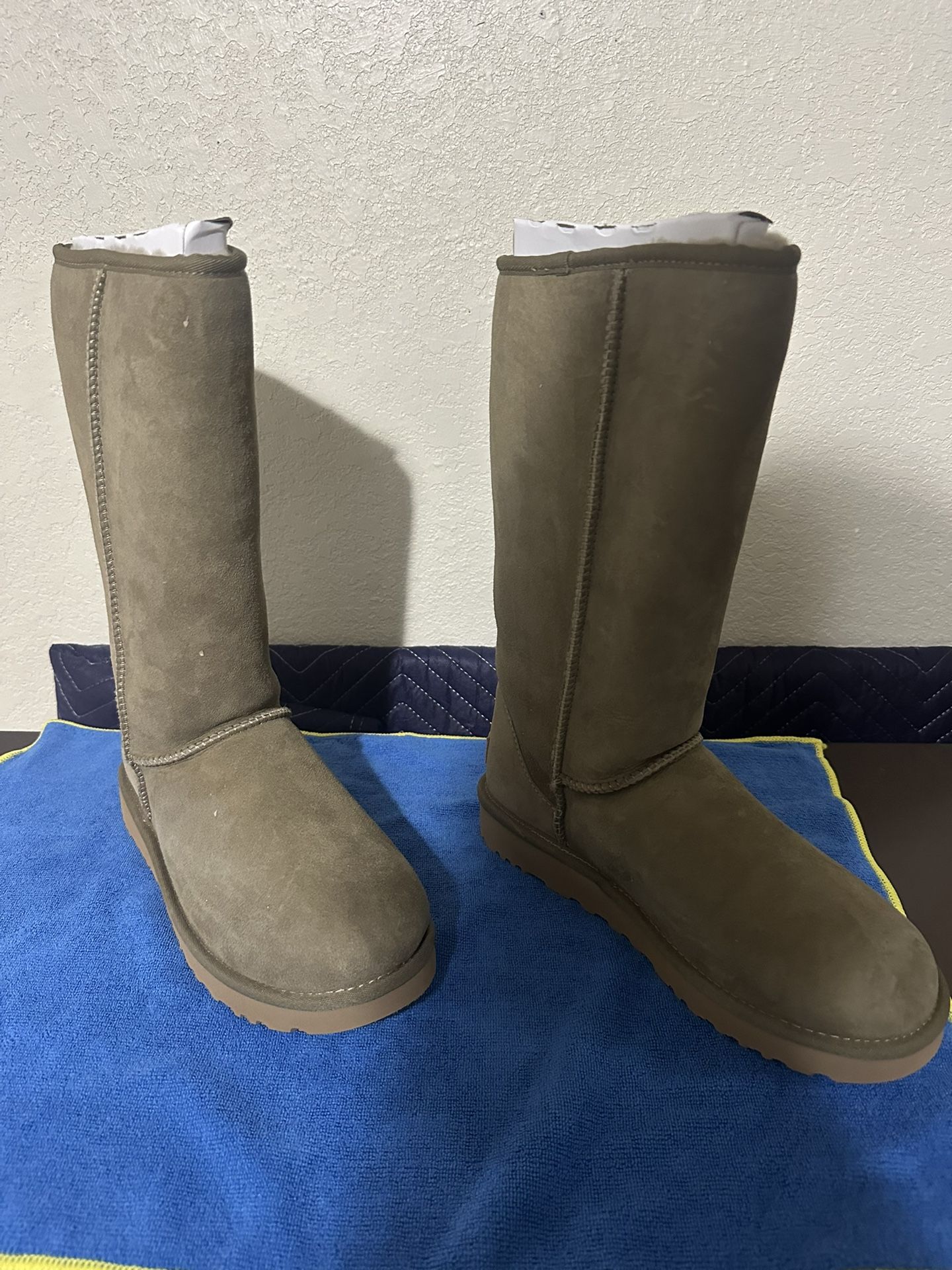 UGG Boots (size 9)